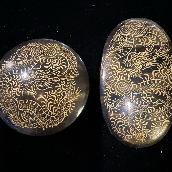 Set of Two Vintage Faux Tortoiseshell Dragon Snuff or Trinket Boxes - Picture 1 of 10